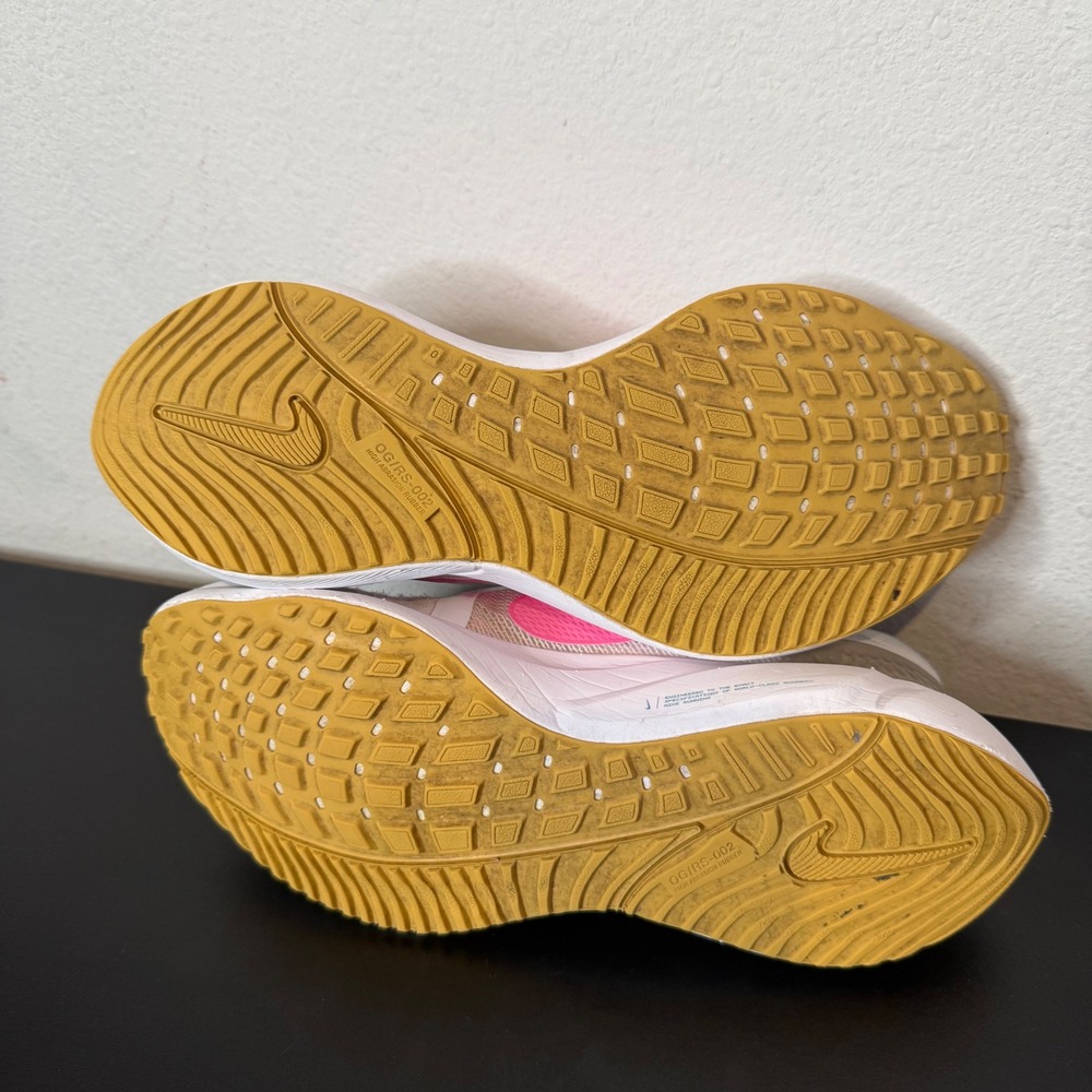 Nike Air Zoom Vomero‎ 16 Womens Size 8 White Pink Running Shoes Athleisure - Picture 14 of 15